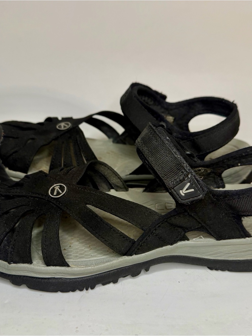 KEEN Rose Sandals Women Sz 10 Black Grey Water Hiking Sport Shoes 1008783 LYN - Picture 5 of 12